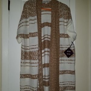 BRAND NEW: Tan and White Sweater/Duster